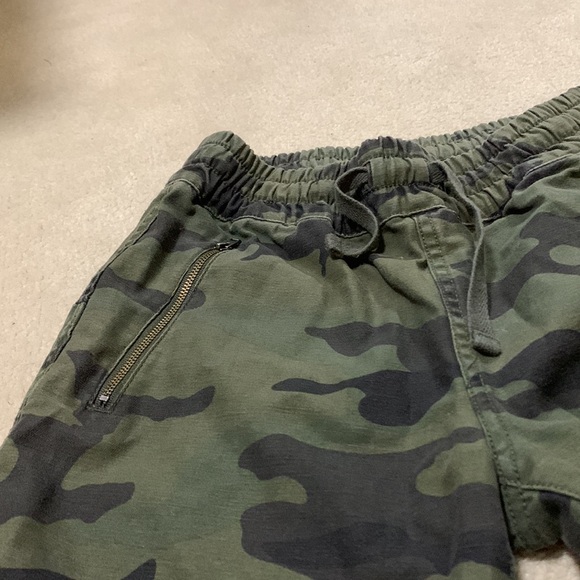Camo high waisted pants - TNA - Picture 3 of 3